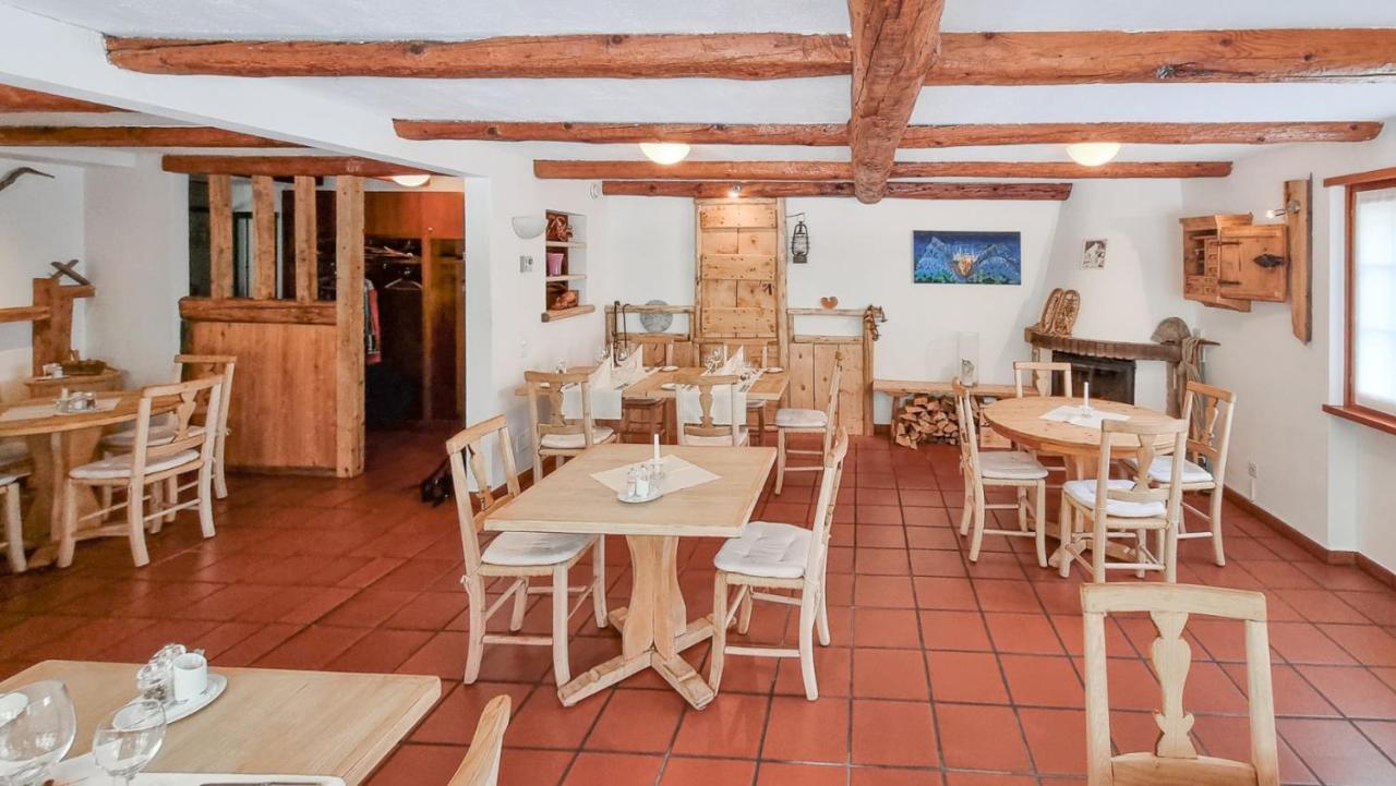 Hotel Santana 로버레도 외부 사진